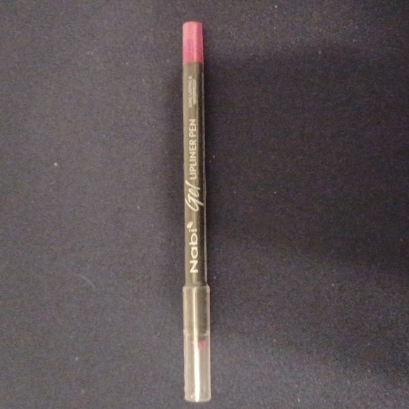 Makeup Assortment - Picture 9 of 9